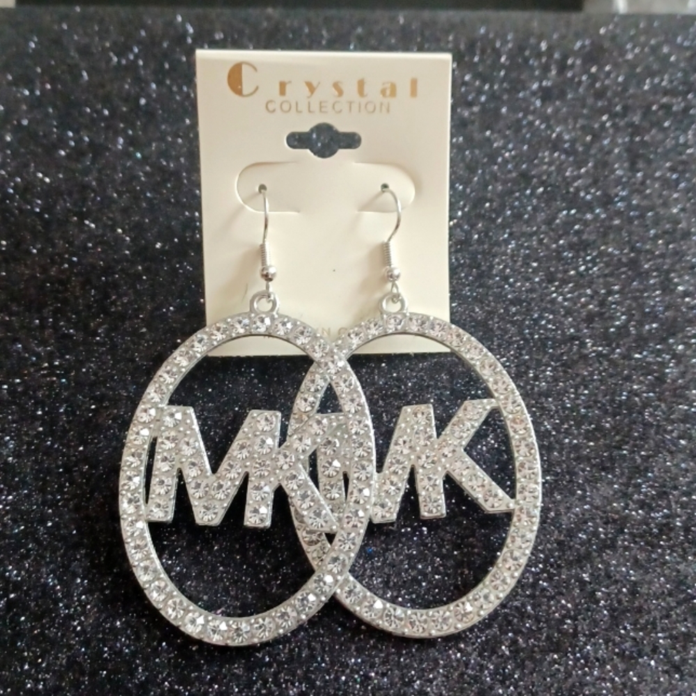 silver rhinestone earrings.